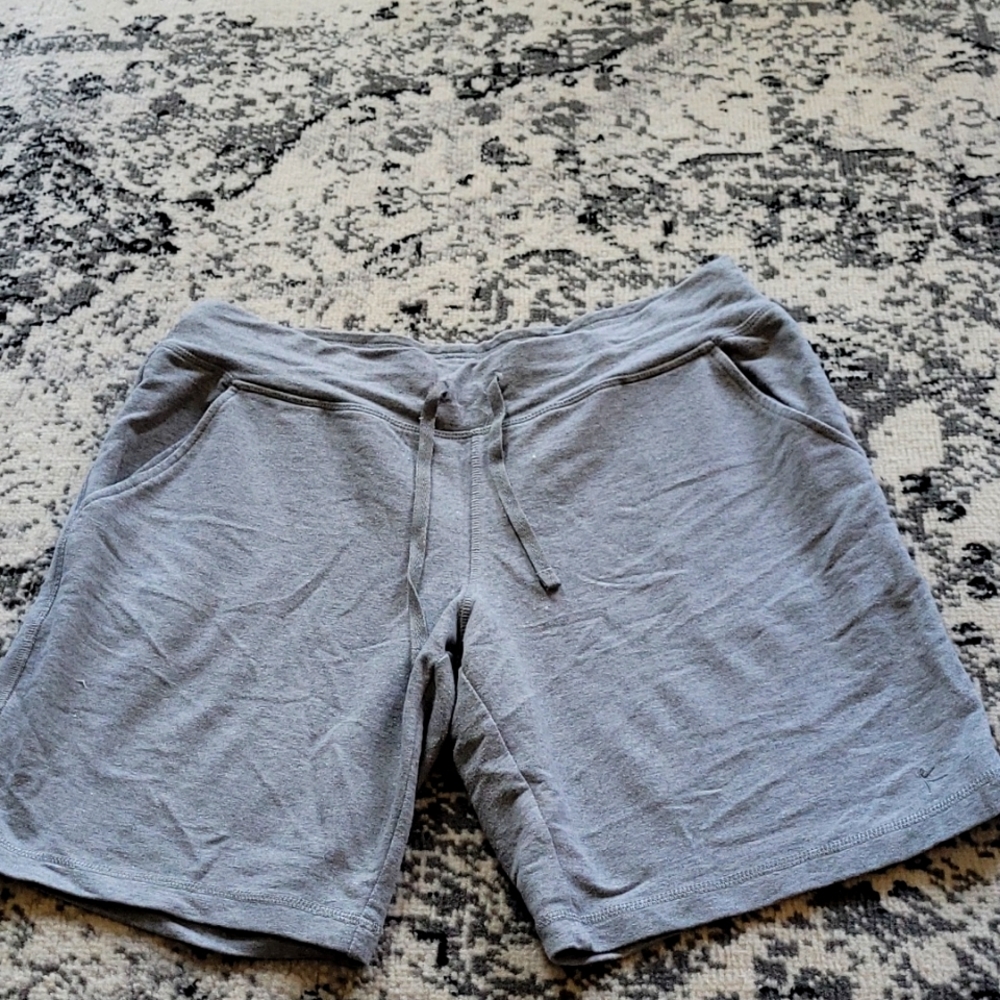 Danskin Shorts M 8-10